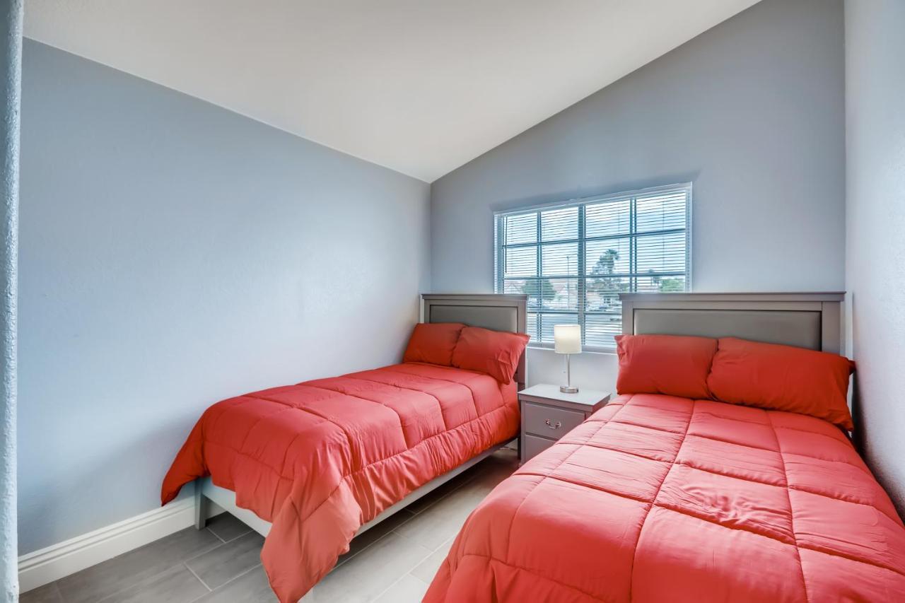 Luxurious House With A Pool, Spa, And Patio, Sleeps 6 Comfortably Лас-Вегас Экстерьер фото