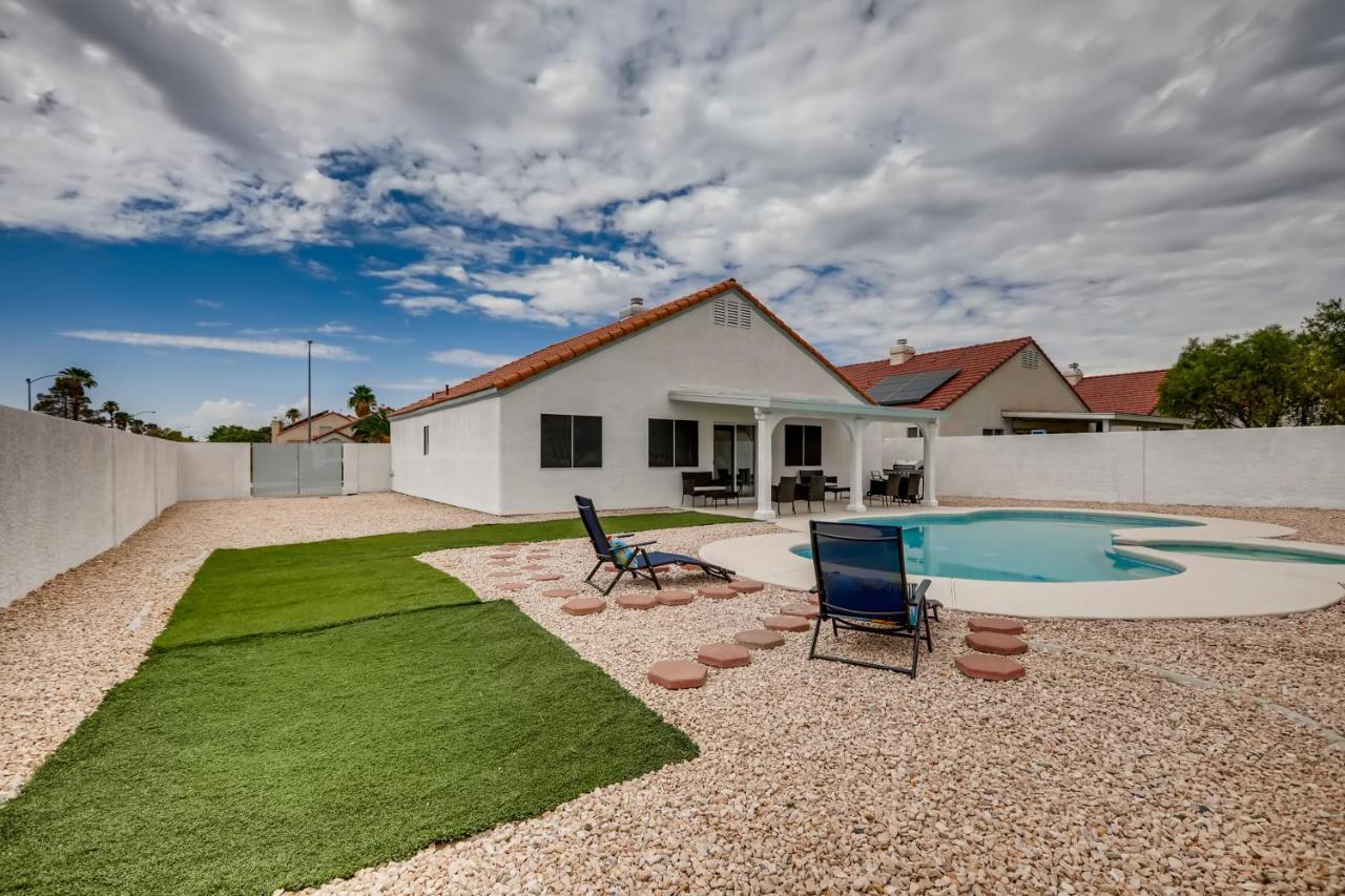 Luxurious House With A Pool, Spa, And Patio, Sleeps 6 Comfortably Лас-Вегас Экстерьер фото